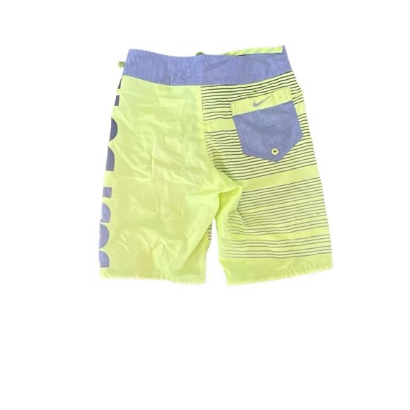 Nike bundle of two boys size small swimsuits - Picture 4 of 6